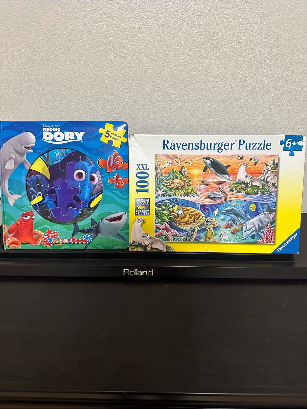 Disney Finding Dory Puzzle Book - Blue & Green Ocean Art Puzzle 100 pieces